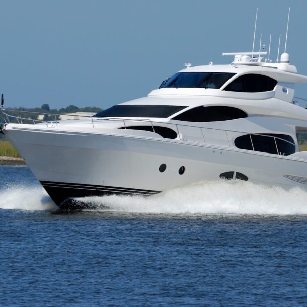 yacht rental in goa