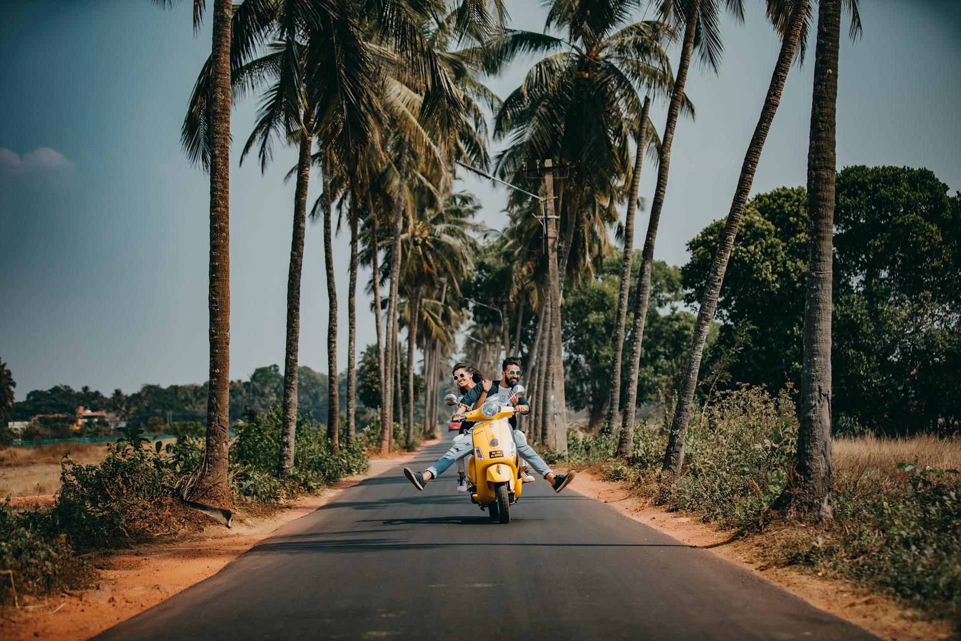 Goa With a Scooty vs. Without: Pros and Cons for Tourists